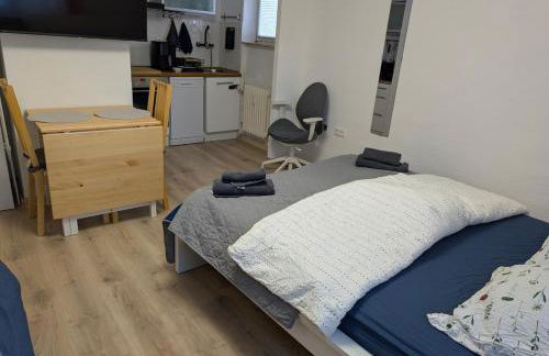 Apartment with AC, full kitchen, self check in, parking, 8 min to SAP campus, Wi Fi - Foto 53