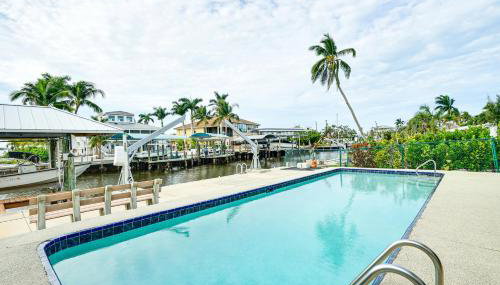 Private Pool and Deck Canalfront St James City Home - Foto 1