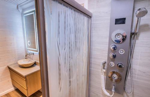 Ascension Cabin - hot tub, fire pit, babbling brook - Foto 32