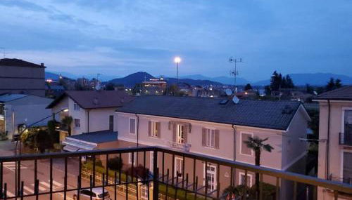 La Rocca Home, accogliente appartamento ad Arona - Foto 5