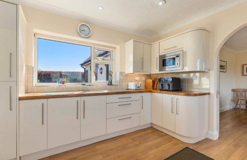 Honeyfield Lodge - Spacious Cottage Rural Views - Foto 13