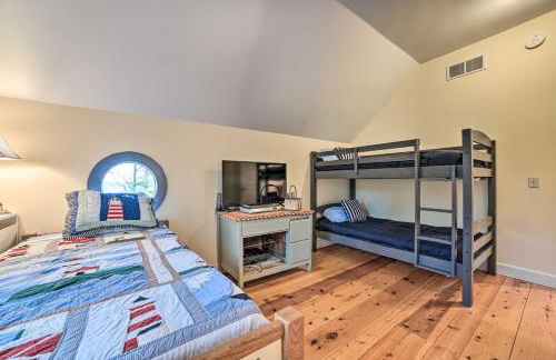 Waterfront Cheboygan Home with Fire Pit - Foto 23