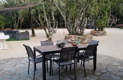 Villa avec piscine sur terrain clôt - Photo 9