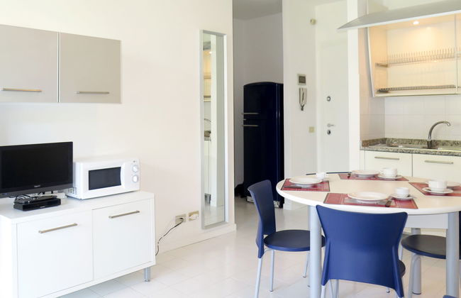 2 bedroom Apartment in Lignano Sabbiadoro with swimming pool and garden - Photo 7