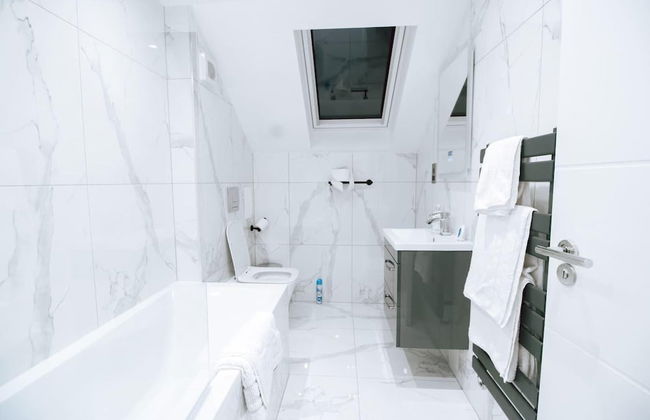 Remarkable, Penthouse - 3-bed Apartment in Purley - Foto 6