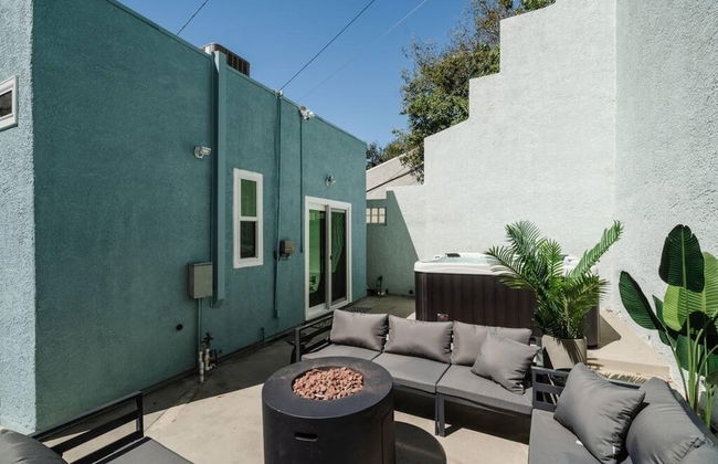 Hollywood Hills Sunset Strip Home w Hottub - Photo 28