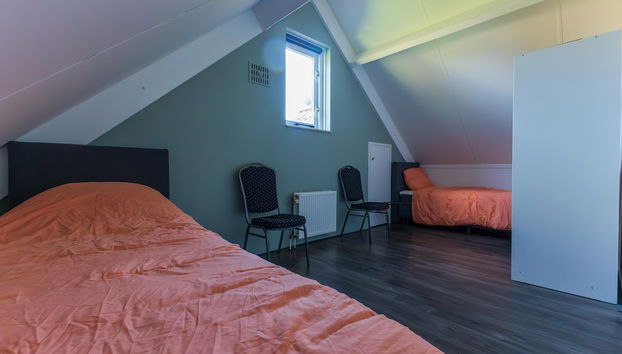 Alluring Holiday Home With Garden - Foto 4, Quarto