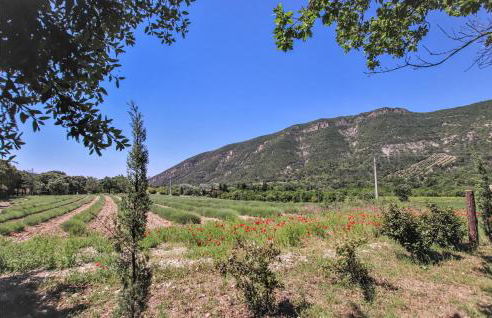 Lovely Home In La Roche St Secret - Photo 19