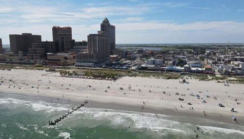 9BR Beach Block House with 13 Beds in Central Atlantic City - Foto 3