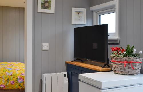 The Shepherd's Hut - Photo 4