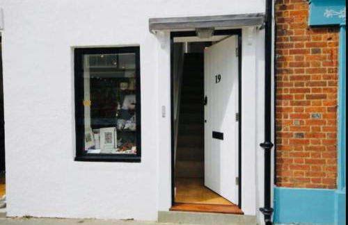 Apartment with Roof Terrace - Centre of Yarmouth - Photo 10