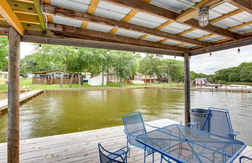 Hot Tub and Dock Lakefront Mabank Home - Foto 34