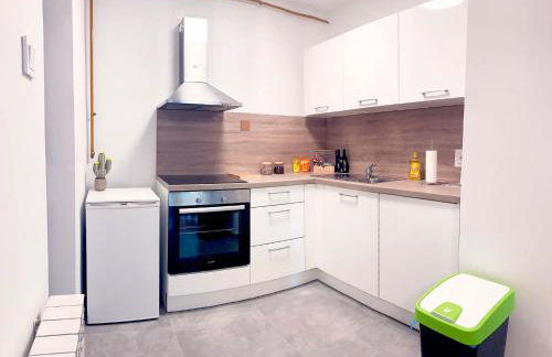 Central Bus Station Apartment - Photo 17