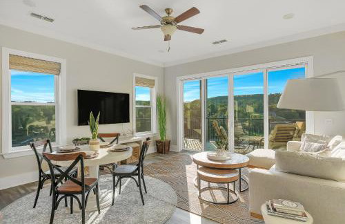 Mallard Pointe Unit 200- Luxury Condo- Conveniently Located! - Foto 9