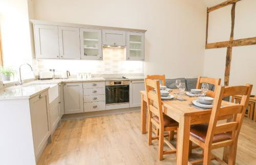 The Stables - Photo 16