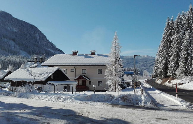 Charming Holiday Home in Gosau - Foto 16