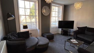 No1 Townhouse - Luxury Spacious 2 bedroom townhouse, central location - Foto 3