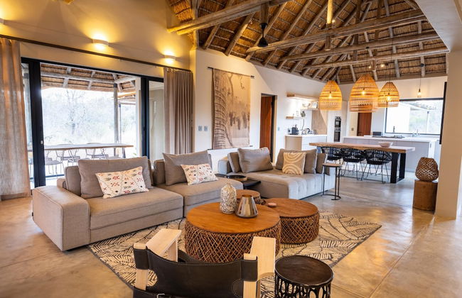 Villa Uthando Stylish Brand new Villa With Amazing Views - Photo 5