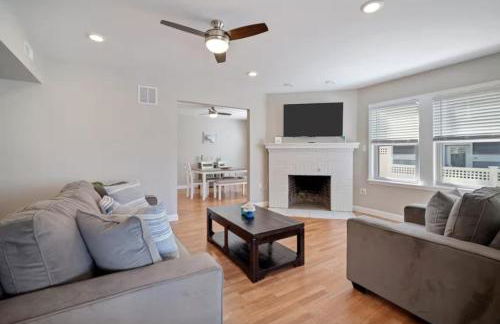 Salt Life Retreat Unit A-2BR/2BA, Heart of Margate - Foto 8