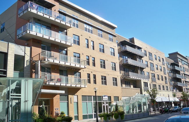 Bridgestreet at Current at the Banks - Photo 29