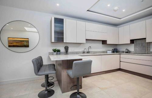 Spacious, High Spec & Modern - Foto 18