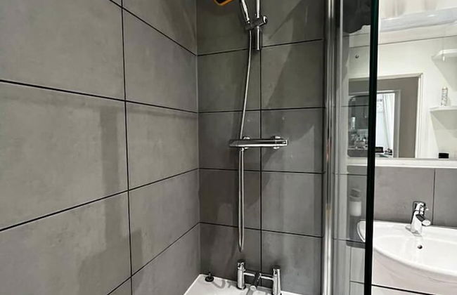 Immaculate 1-bed Apartment in London - Foto 12