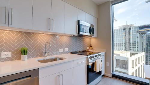 Sojourn Rosslyn Gym Pool Rooftop & Free Parking - Photo 5