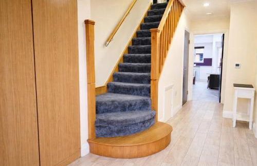 Spacious Modern 5 bedroom home near Heathrow Windsor - Foto 32