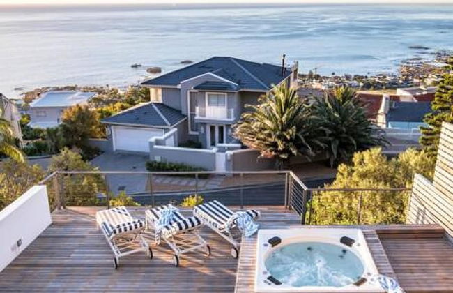 Immaculate Camps Bay Villa w Jacuzzi Views Pool Villa Grenache - Photo 59