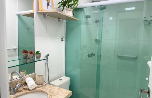 Apto estiloso com vista para baía - Foto 10