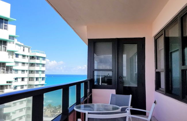 Alexander 1620 3 Bedroom Apts by RedAwning - Foto 36