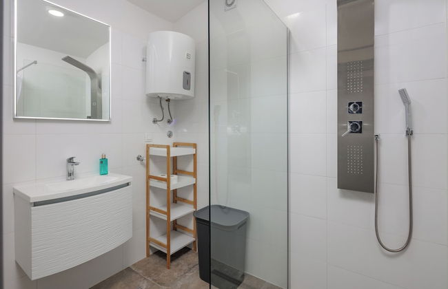 Rijeka City Vibes Apartment - Foto 9