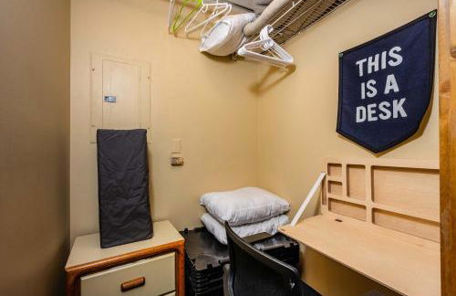 Renovated Ski In Out Condo King Bed Patio Grill - Foto 15