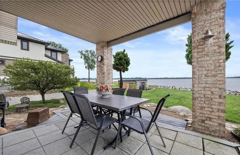 Waterfront Luxury Family Retreat - Foto 32