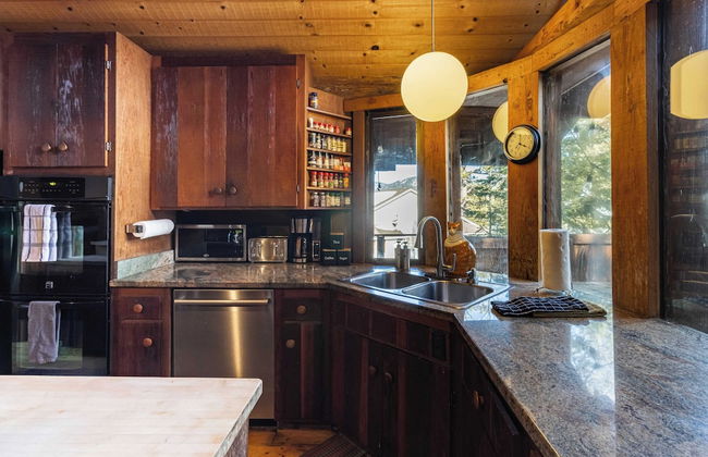 Mt. Jola by Avantstay A 5-minute Walk Away to Palisades and Lifts - Photo 20