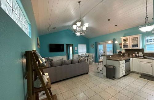 Barefoot Bungalow - Pet Friendly- 2 Bdrm Townhome - Foto 3