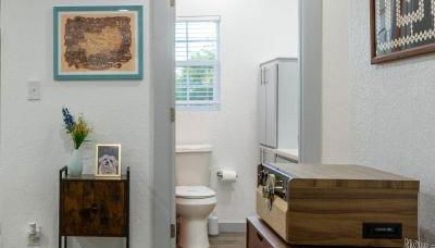 Winston's Hideaway. A few blocks walk to downtown. - Foto 3