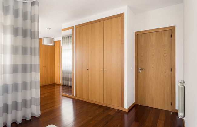 JOIVY Sleek House W/Balcony & 2 Terraces In Porto - Foto 27