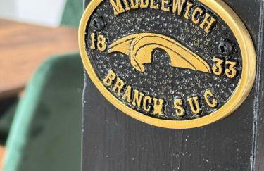 Cottage - Sleeps 4 - Pets Ok - Patio - Parking - Foto 4