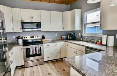 Stunning Beachfront 3 Bedroom Home, CoralMoonBeach - Foto 4