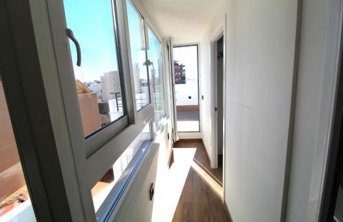 Atico loft de lujo con terraza espectacular y vista a los 2 castillos - Photo 9