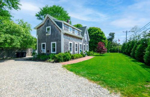 Walk to Water Access to Hiking Trails! - Foto 1