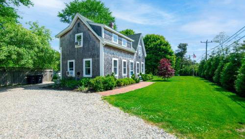 Walk to Water Access to Hiking Trails! - Foto 1