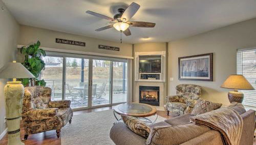 Dock, Slip and Pool Breezy Lake Ozark Escape - Foto 5