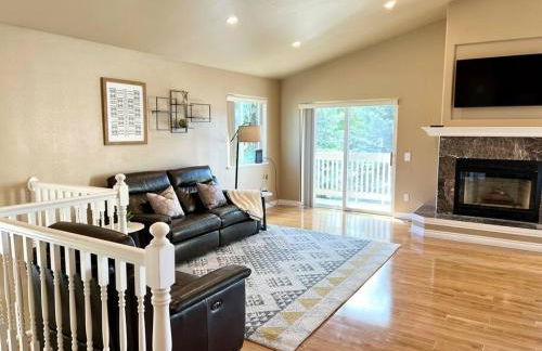 Contemporary Turnagain Townhome - Foto 11