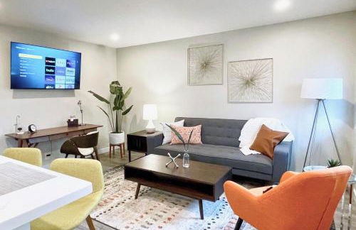 Bright Top Floor-King Bed-Parking-Fast Wi-Fi - Foto 29