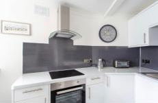 Driftwood Luxury Apartment - Photo 10