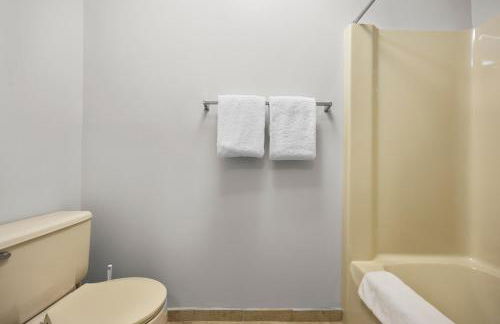 Lakeview Golf Retreat 1BDR Condo at Resort 5057 - Photo 29