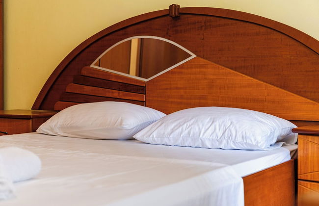 Cozy Seaside Comfort - Photo 4