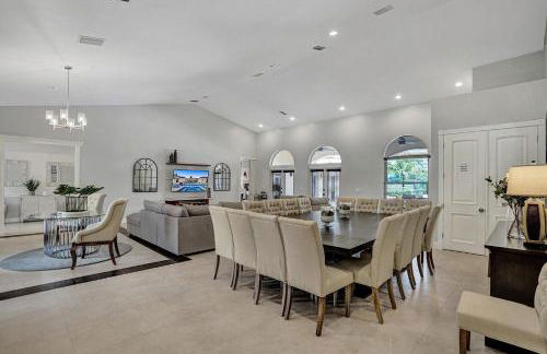 8-BR with Pool & Mini-golf & Soccer - Foto 29